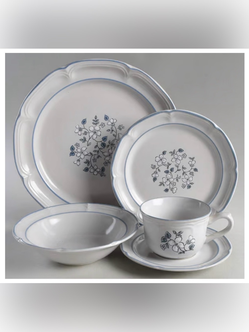 Avondale China Set by Covington Edition — 18 Pieces